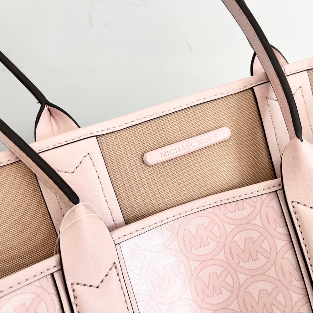 NWT Michael Kors Pink ‘Jodie’ Monogram Jacquard Large Tote Bag in “Powder Blush” - Picture 9 of 10